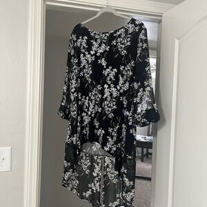 Roz & Ali Black and White Blouse